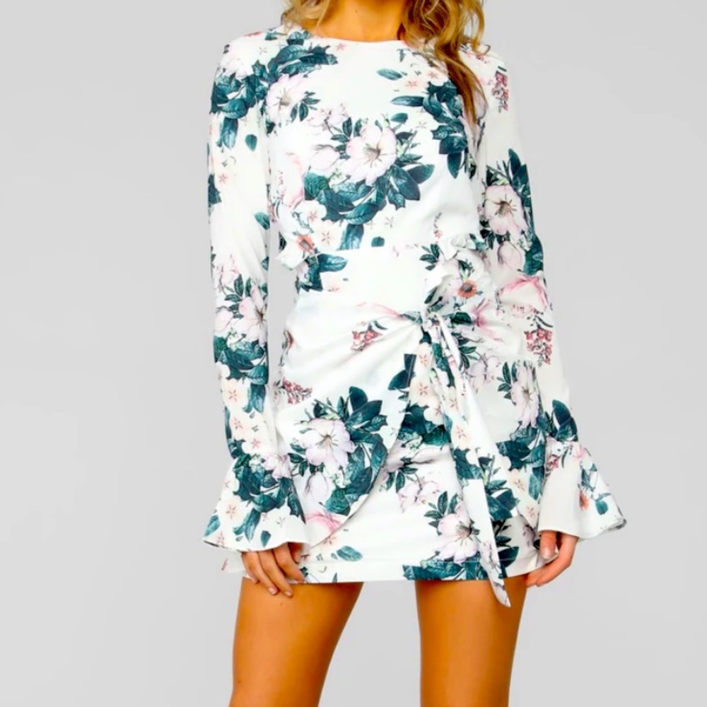 Fashion Nova White Floral Dress size S